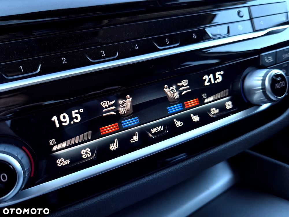 BMW Seria 5 530e xDrive - 15