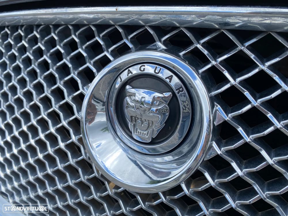Jaguar XF 3.0 D V6 Premium Luxury - 9