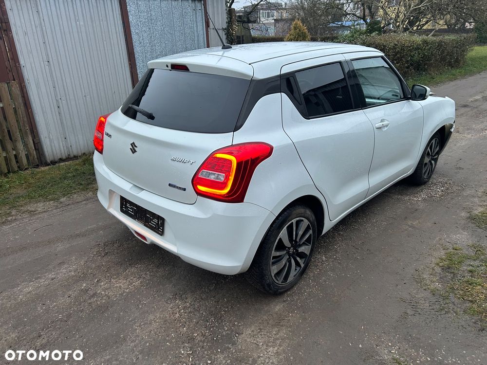 Suzuki Swift 1.2 Premium Plus - 3