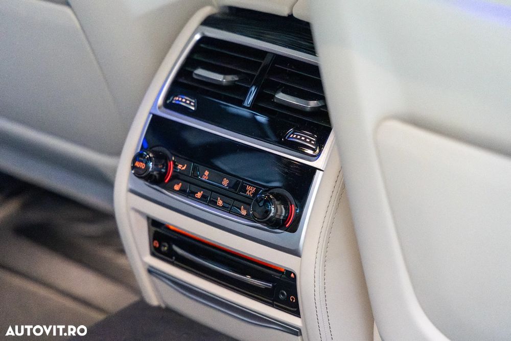 BMW Seria 7 745Le xDrive AT PHEV - 35