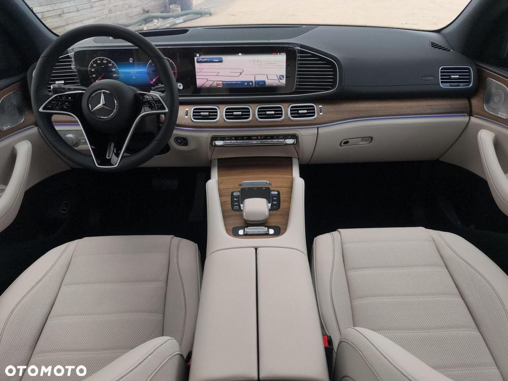 Mercedes-Benz GLE - 12