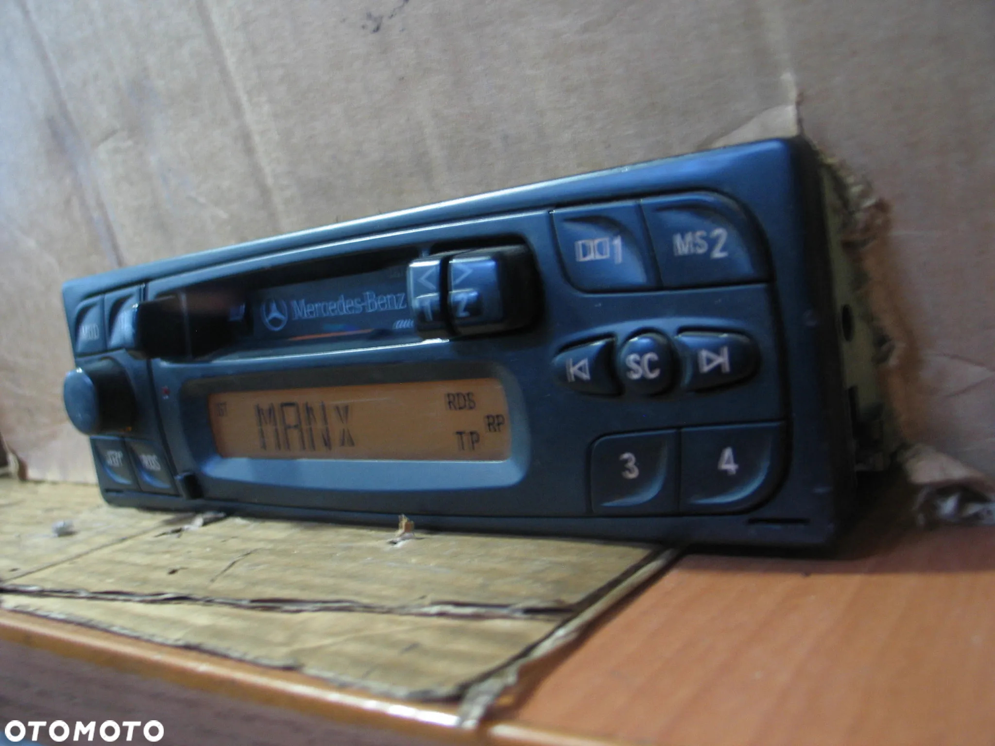 radio radioodtwarzacz Mercedes audio 5 A1688200186 - 3
