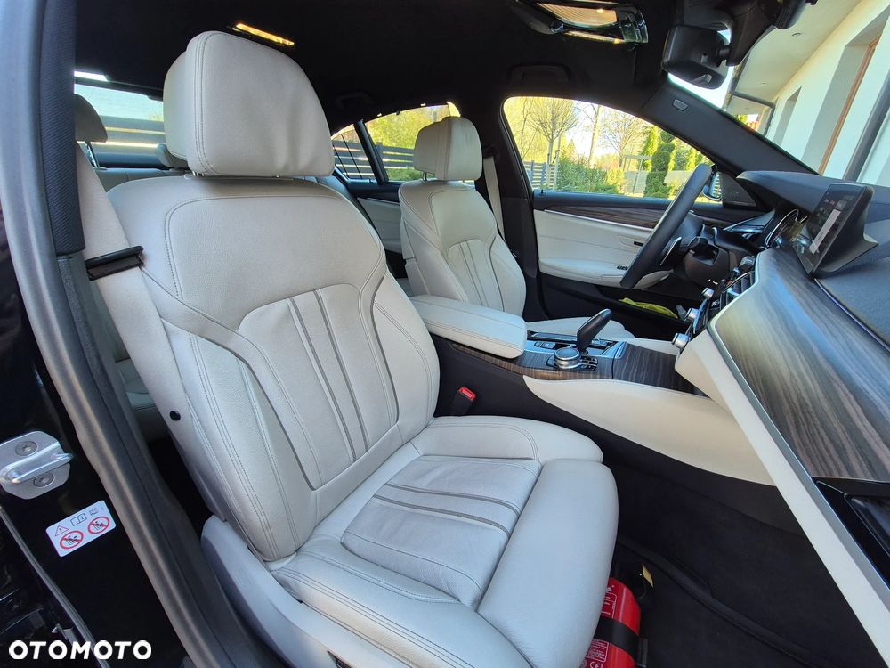 BMW Seria 5 530i xDrive M Sport sport - 26