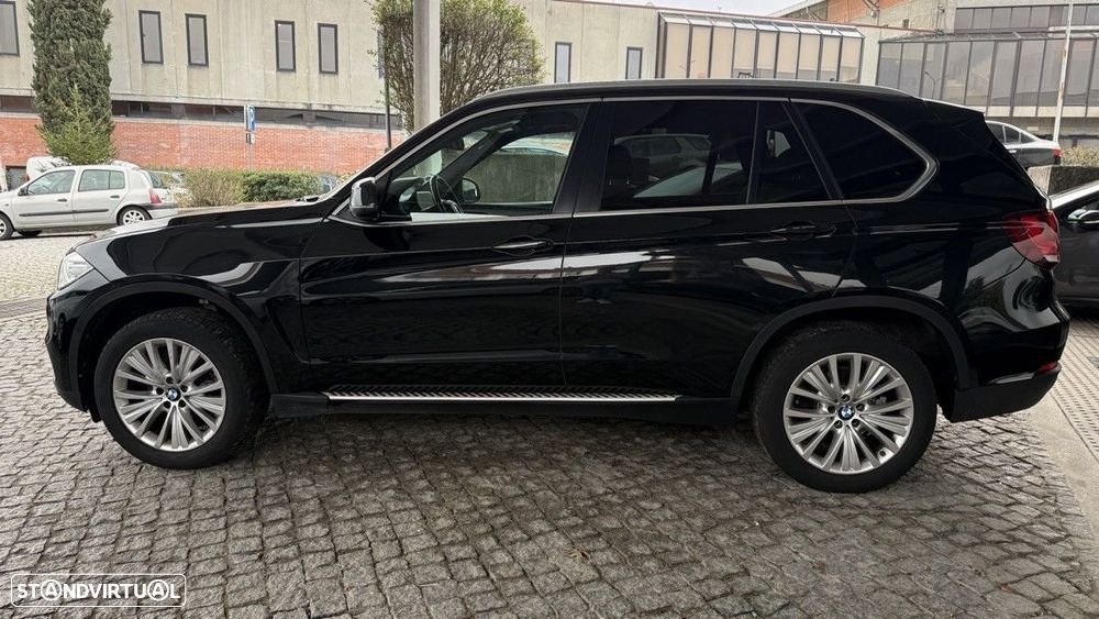 BMW X5 25 d sDrive Comfort 7L - 12