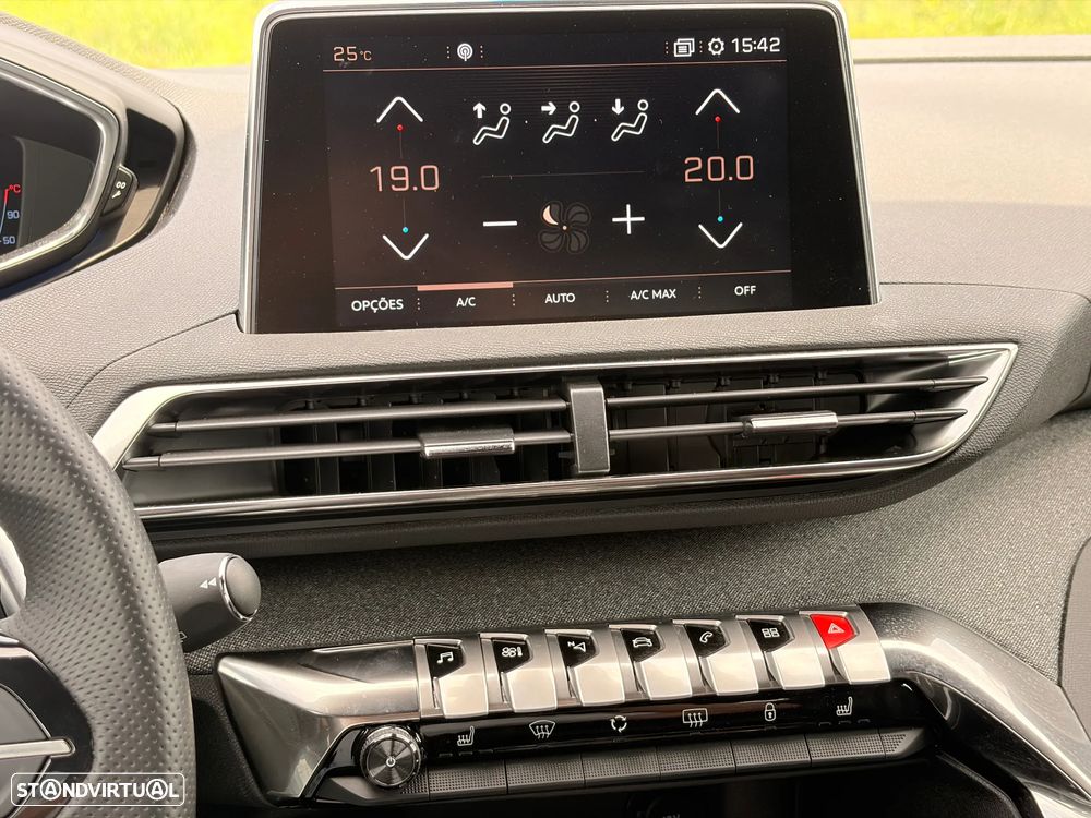 Peugeot 3008 1.2 PureTech GT Line EAT8 - 24