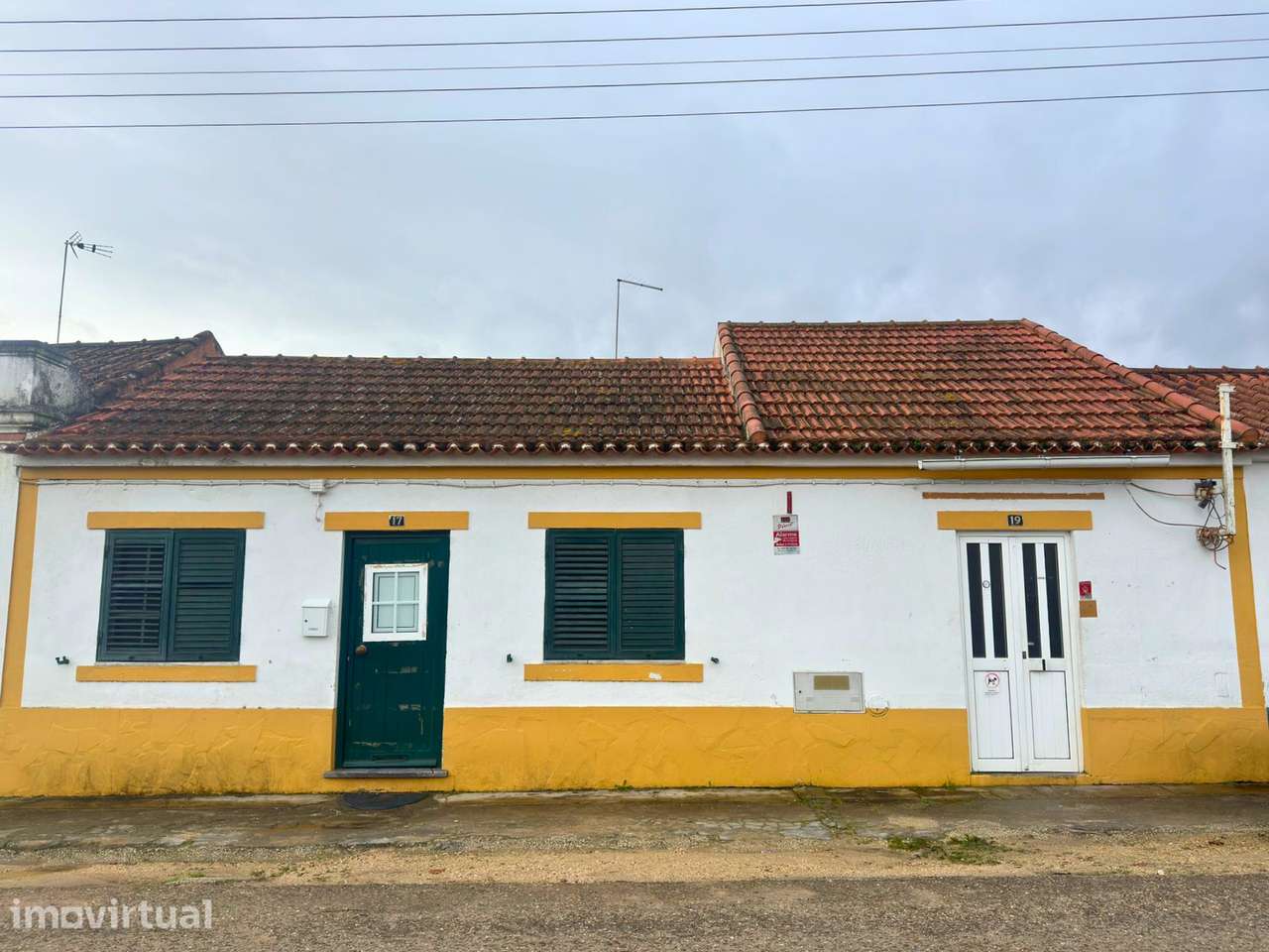 Moradia a Necessitar de Obras – Vale de Santarém - Grande imagem: 2/12
