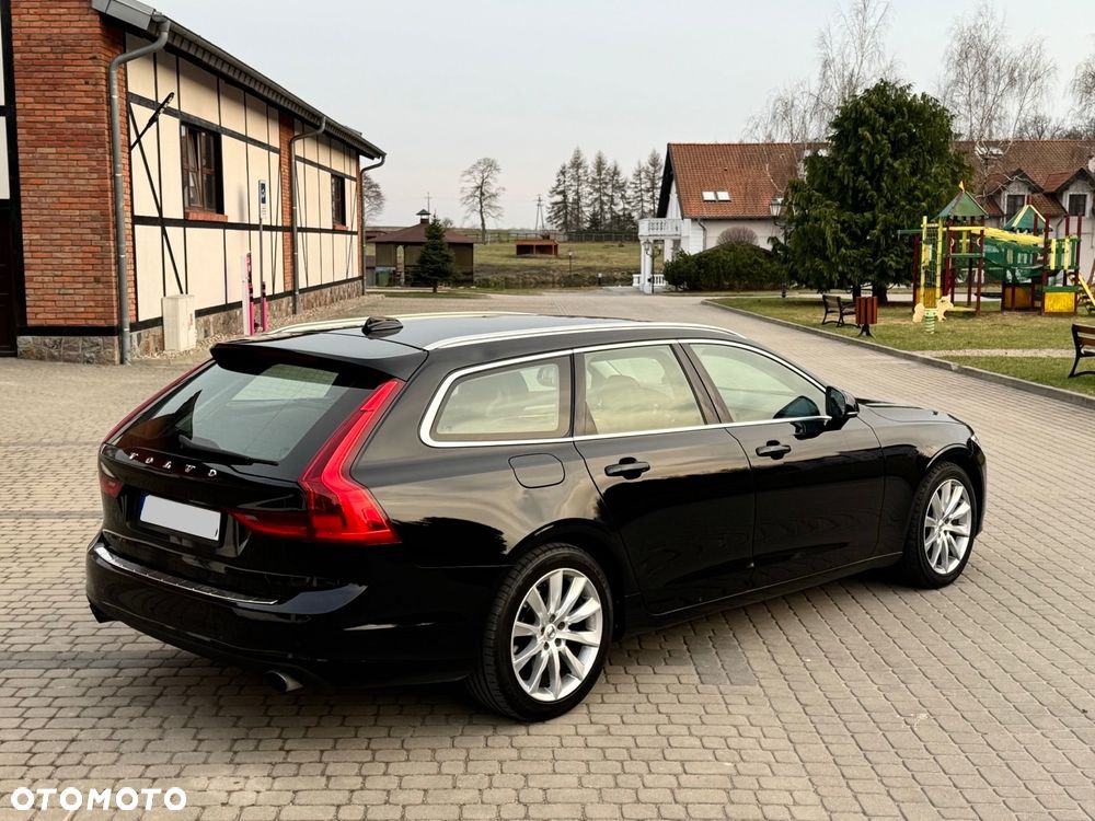Volvo V90 T5 Momentum - 4