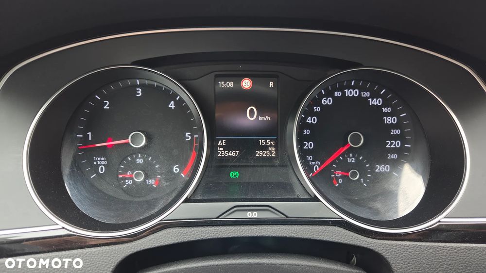 Volkswagen Passat Variant 2.0 TDI SCR DSG Comfortline - 18
