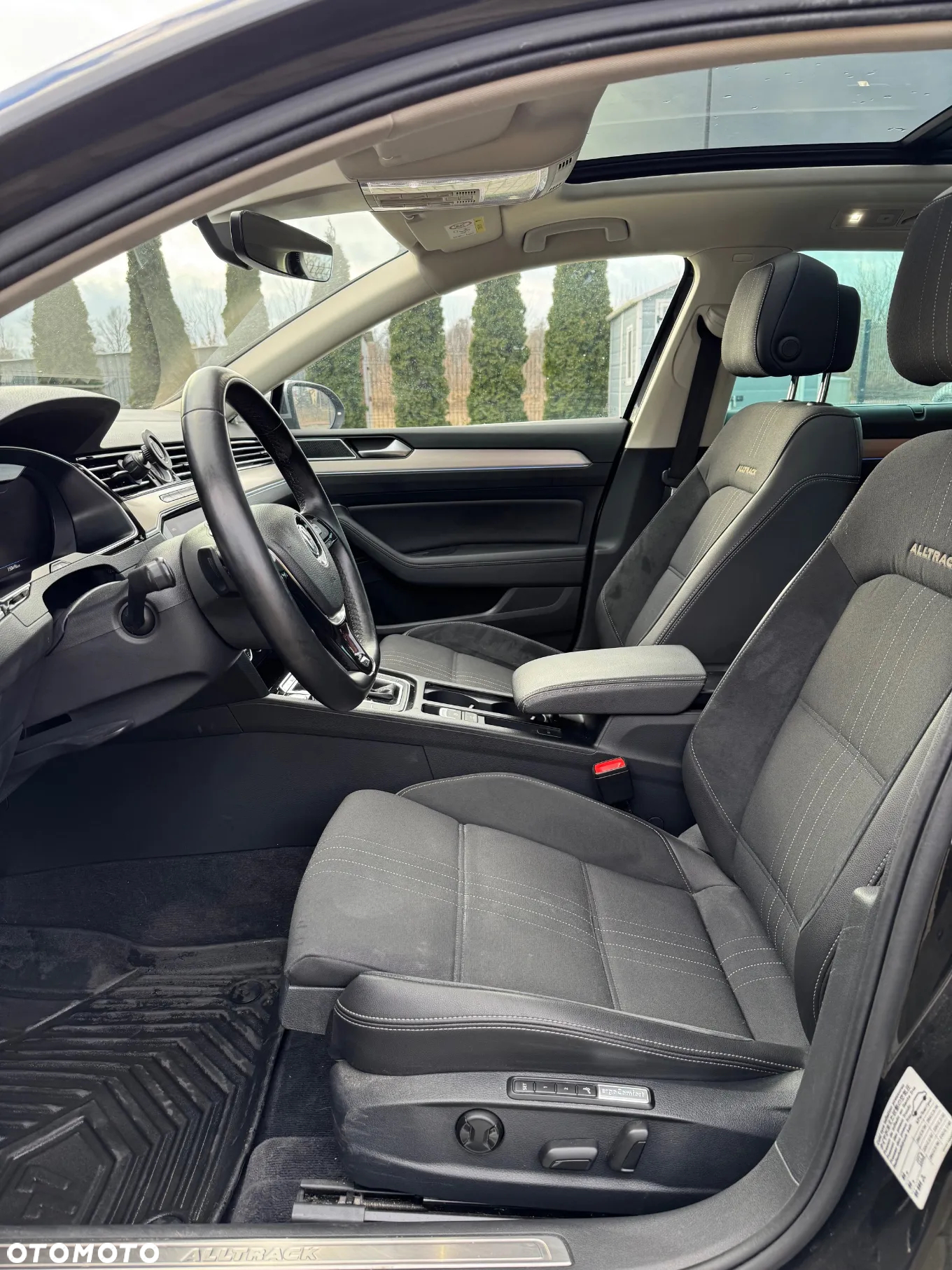Volkswagen Passat Variant 2.0 TDI SCR DSG 4Motion Alltrack - 20