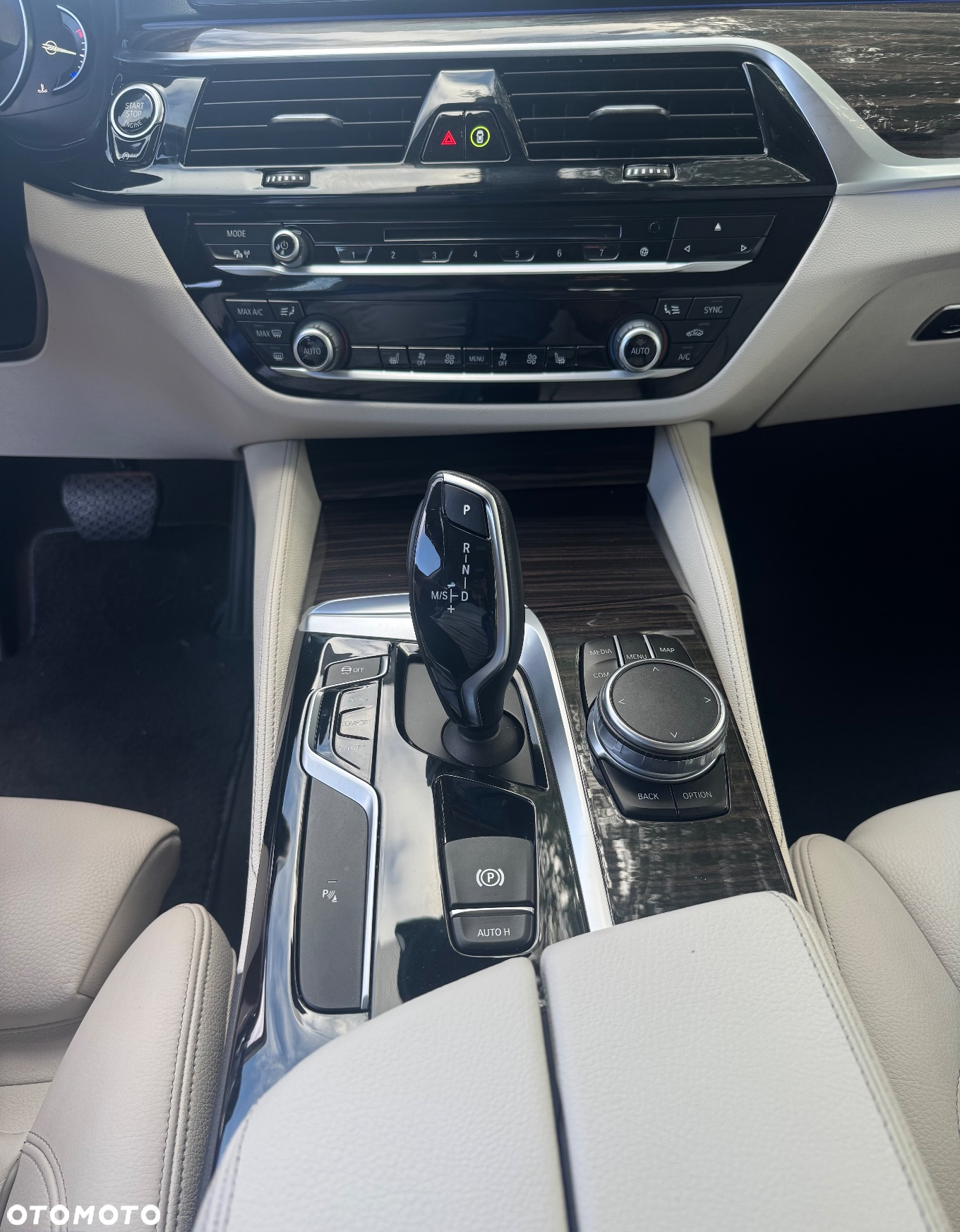 BMW Seria 5 530d Luxury Line sport - 23