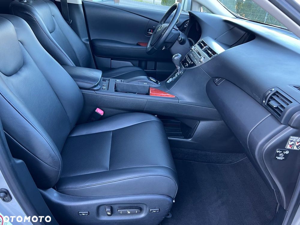 Lexus RX 450h (hybrid) - 17