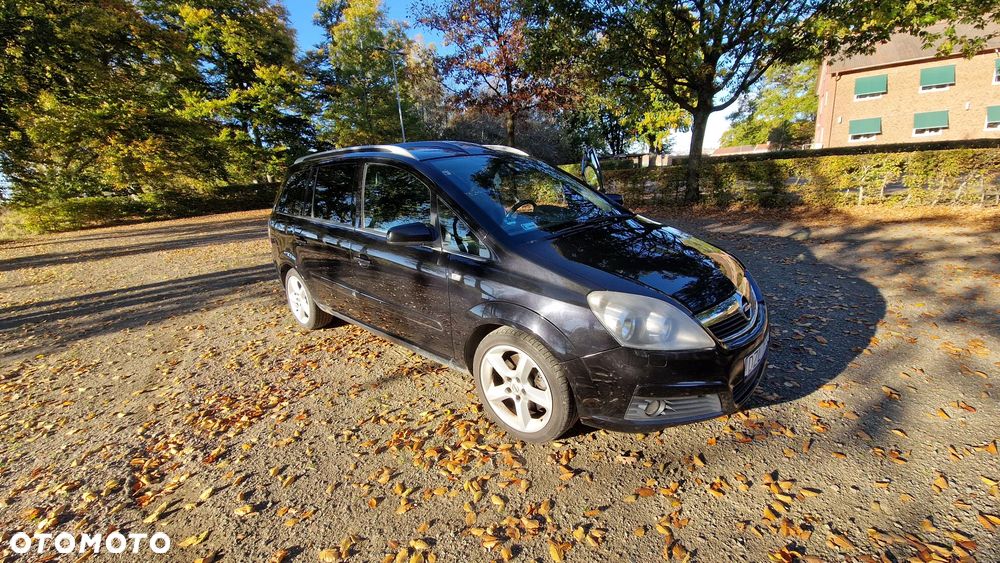 Opel Zafira 1.9 CDTI Cosmo ActiveSelect - 2