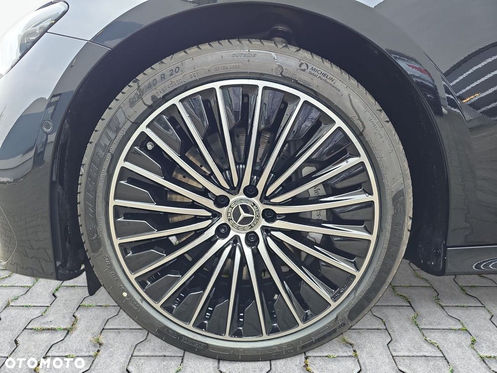 Mercedes-Benz Klasa E 200 mHEV 4-Matic AMG 9G-Tronic - 10