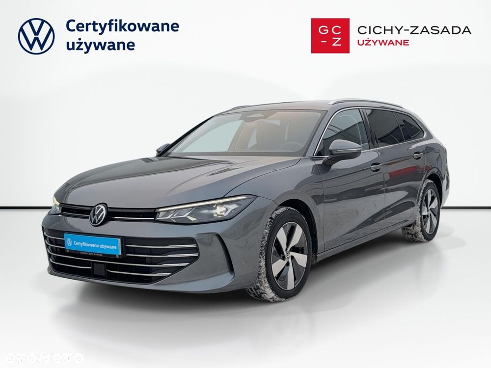 Volkswagen Passat - 1