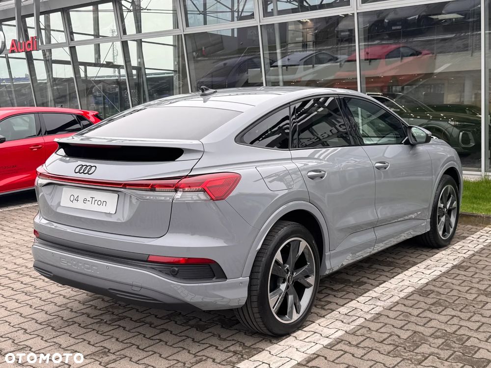 Audi Q4 Sportback e-tron - 9