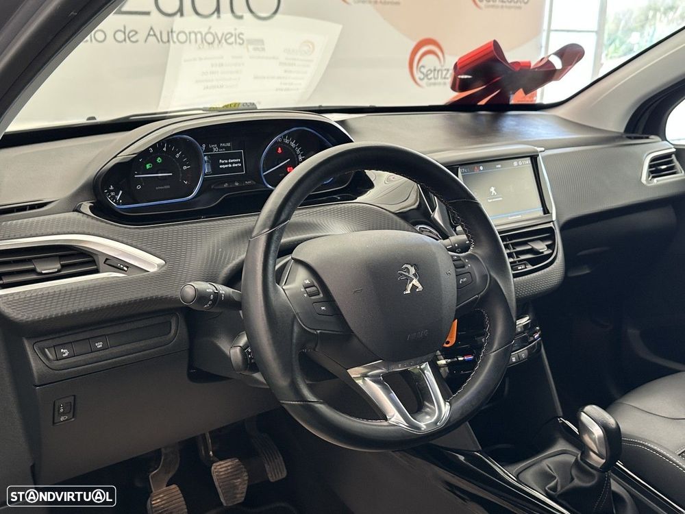 Peugeot 2008 1.2 PureTech Allure - 13