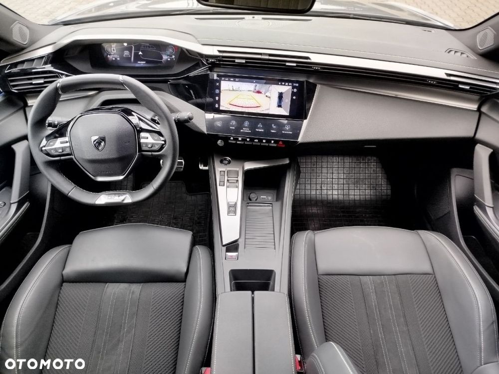 Peugeot 408 - 23