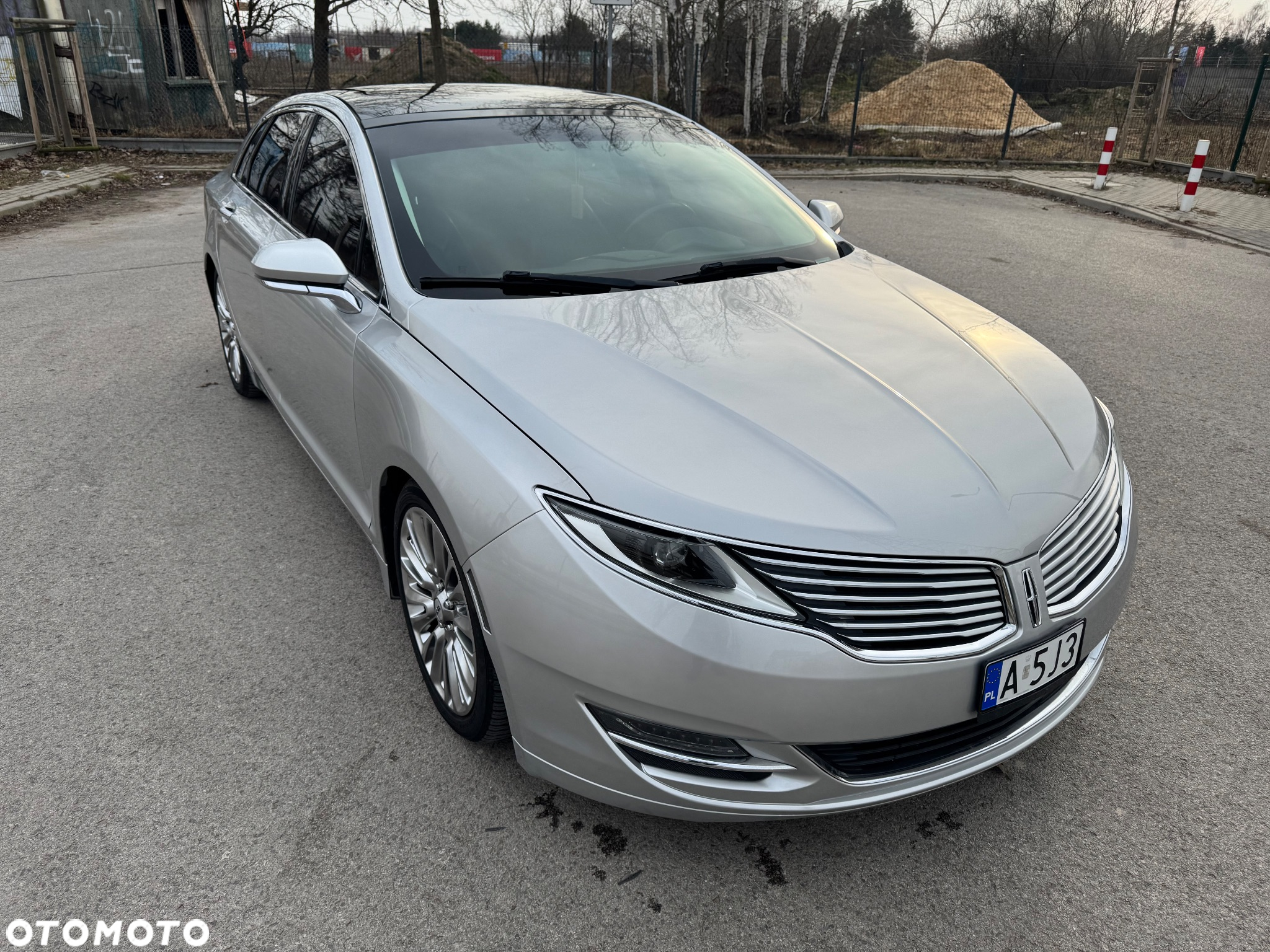 Lincoln MKZ - 25