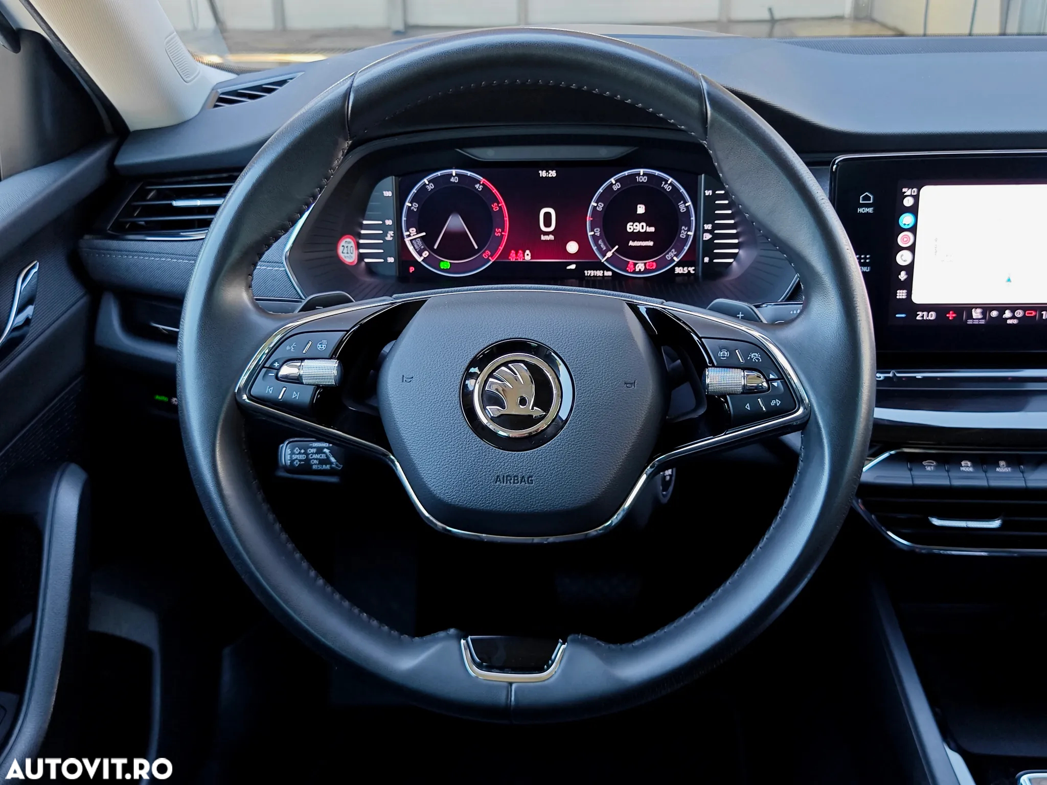 Skoda Octavia Combi 2.0 TDI DSG Style - 10