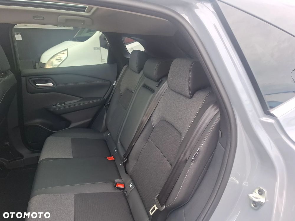 Nissan Qashqai 1.3 DIG-T MHEV N-Connecta Xtronic - 12