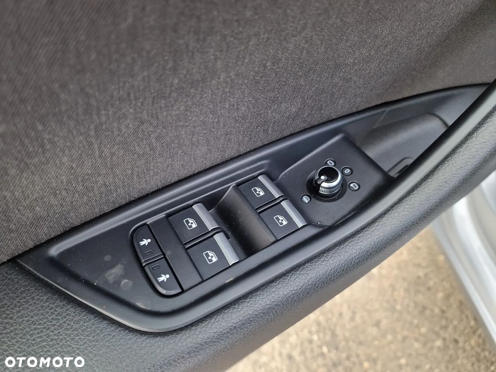 Audi A4 Avant 2.0 TDI S tronic - 22