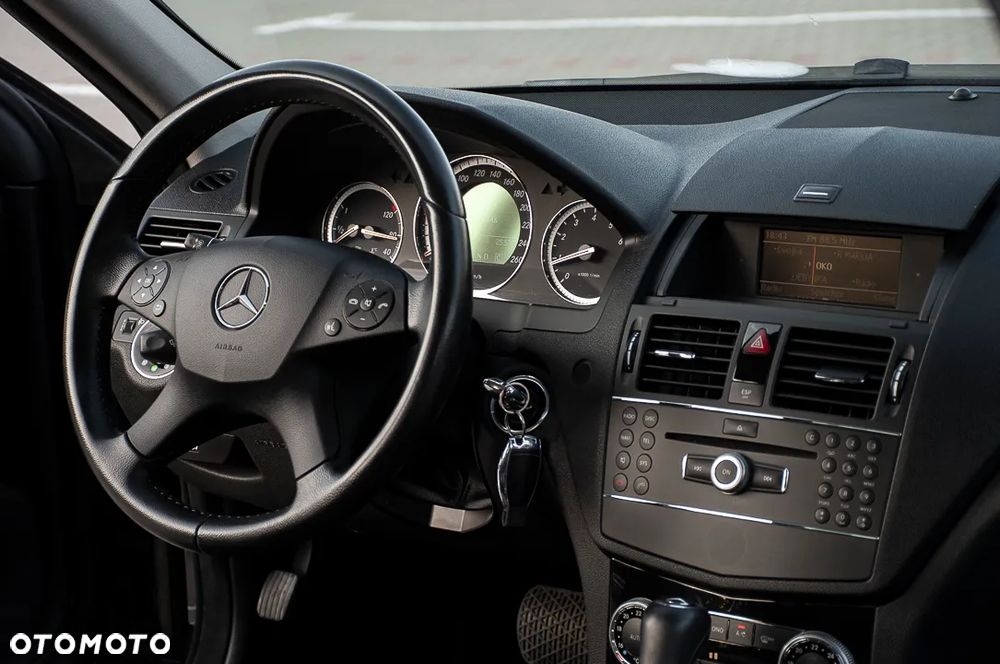 Mercedes-Benz Klasa C 180 Kompressor Automatik - 24