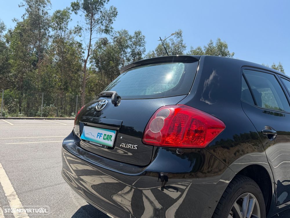 Toyota Auris 1.4 D-4D Luna - 16