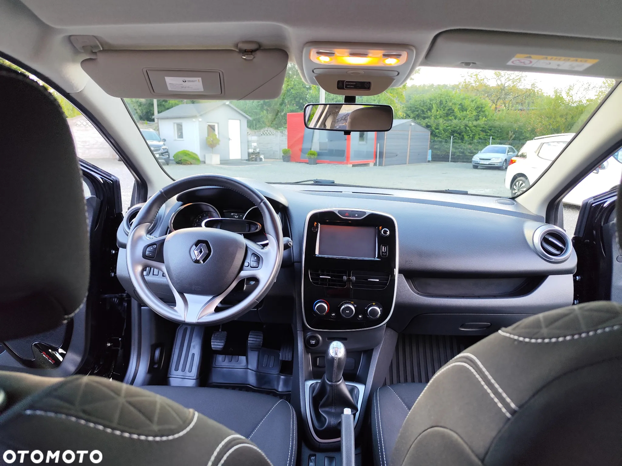 Renault Clio 1.2 16V 75 LIMITED - 21