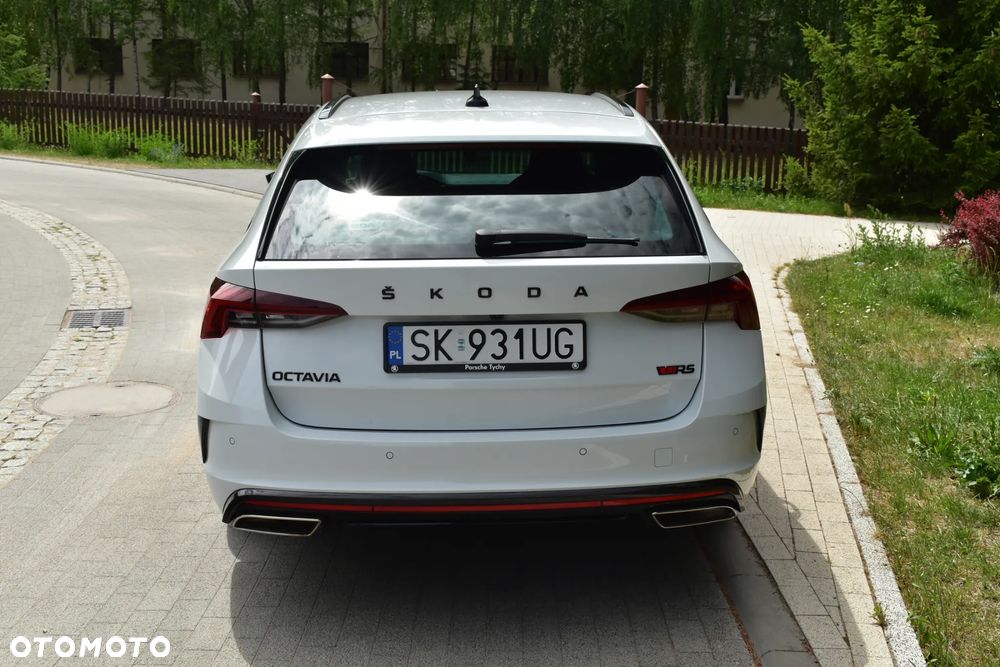 Skoda Octavia 2.0 TDI RS DSG - 16