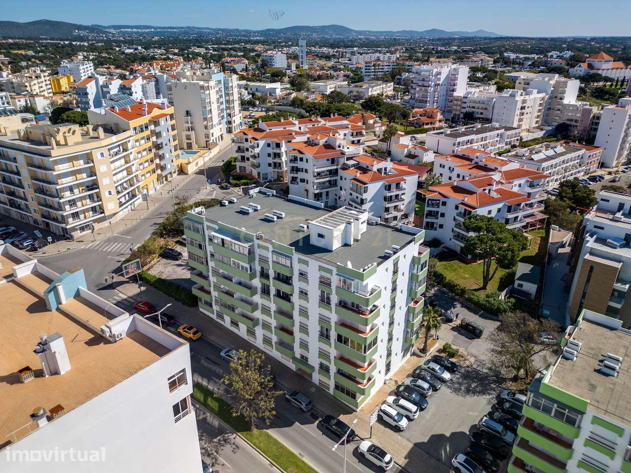 Apartamento T0 com potencial de renovação perto da praia – excelente i - Grande imagem: 2/28