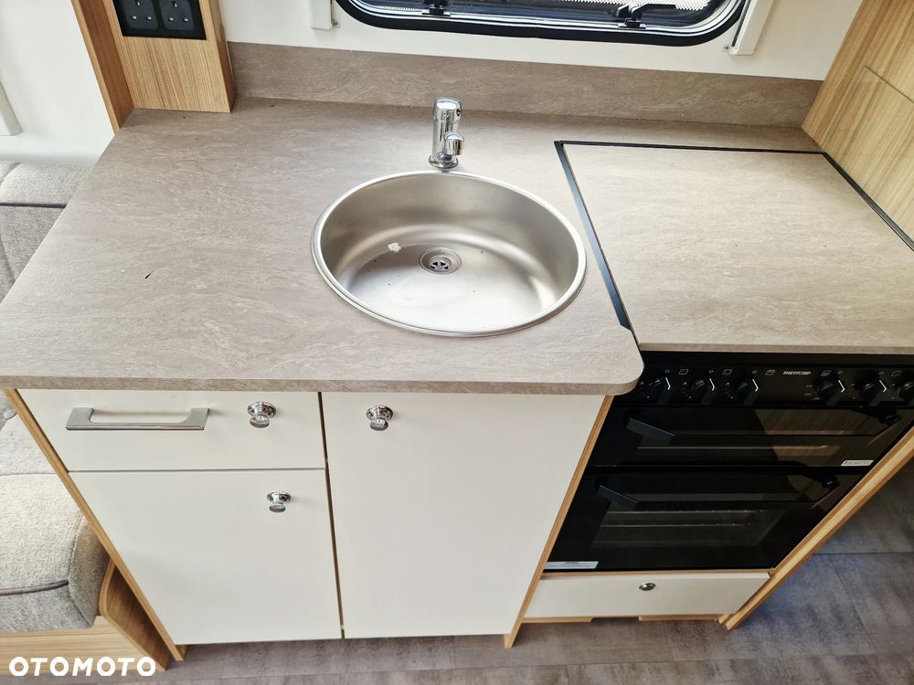 Bailey Phoenix 644 GT75  2024 SOLAR MOVER Przedsionek - 9