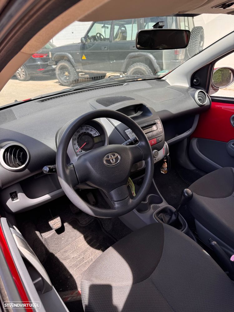 Toyota Aygo Standard - 23