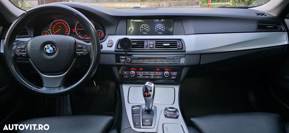 BMW Seria 5 520d Touring Aut. Luxury Line - 4