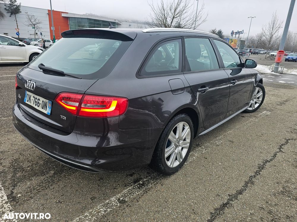 Audi A4 2.0 TDI DPF S line Sportpaket - 19