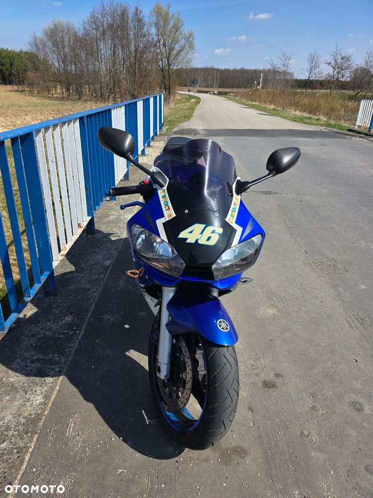 Yamaha R6 - 5