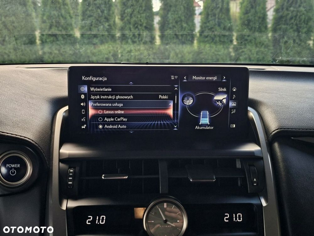Lexus NX 300h Business Edition AWD - 24