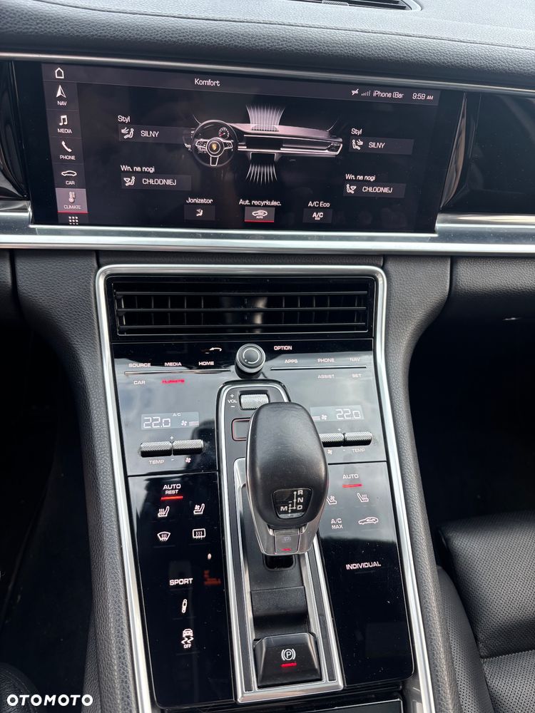 Porsche Panamera 4S - 28