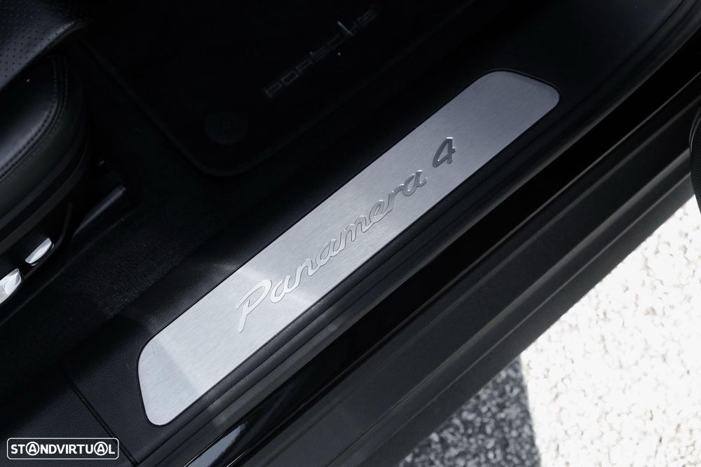 Porsche Panamera Sport Turismo 4 E-Hybrid - 20