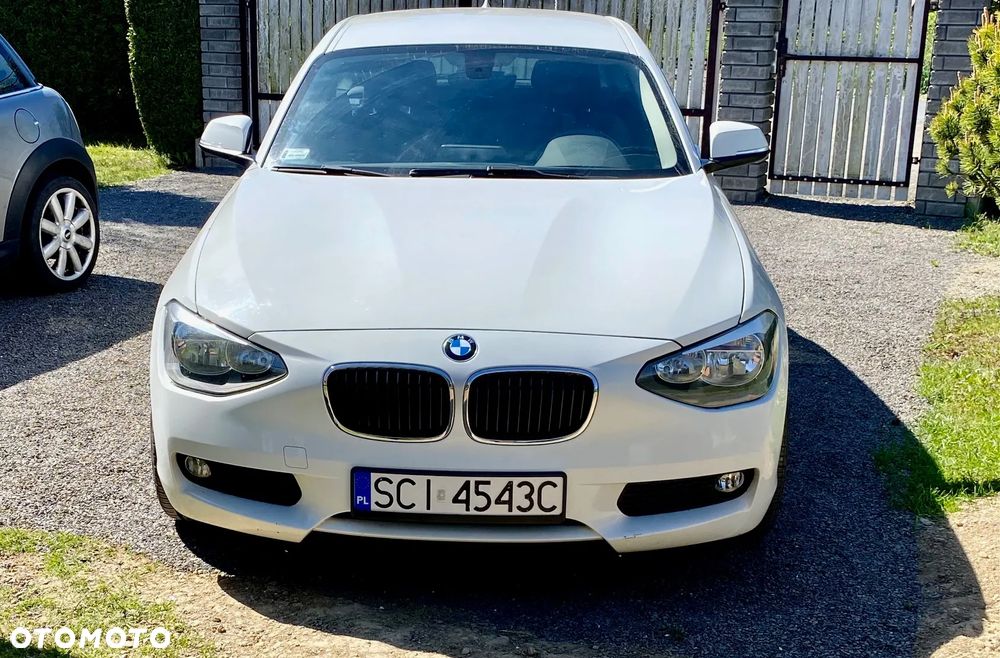 BMW Seria 1 114d Sport Line - 2