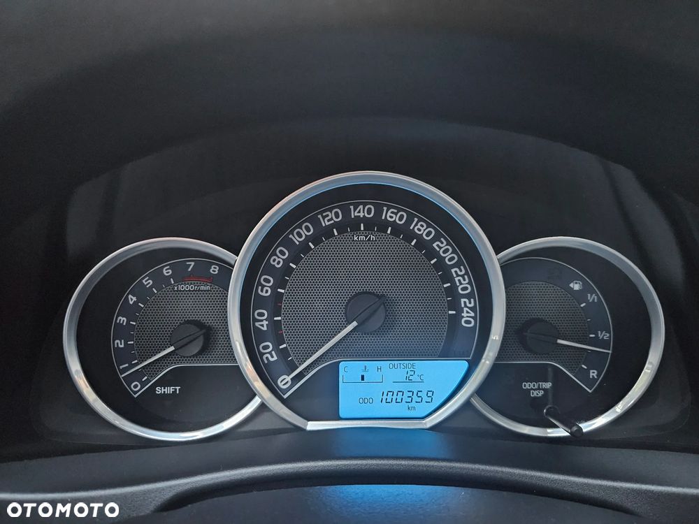 Toyota Auris - 32