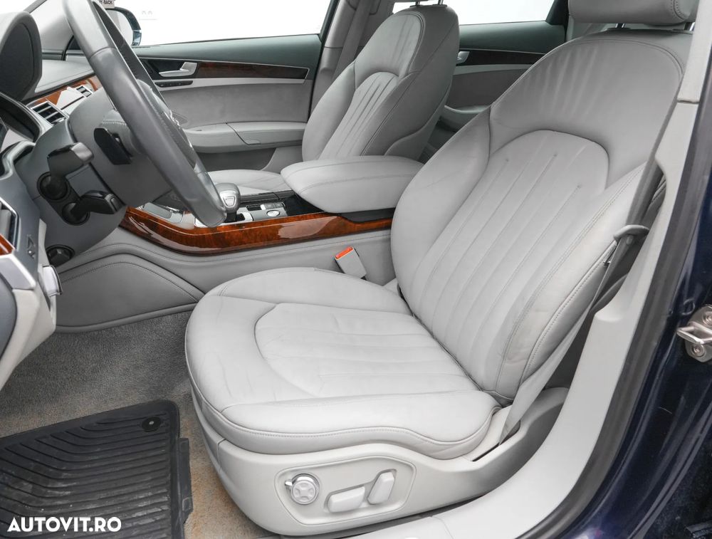 Audi A8 3.0 TDI DPF clean diesel quattro tiptronic - 13