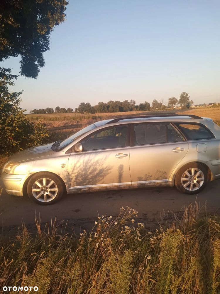 Toyota Avensis 2.0 D-4D Combi - 5