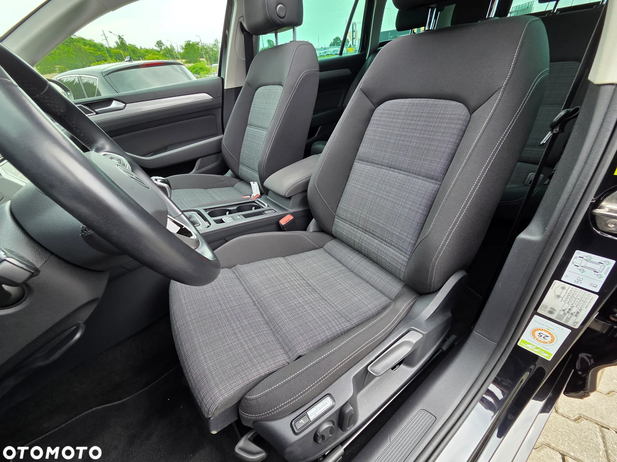 Volkswagen Passat 2.0 TDI EVO Business - 24