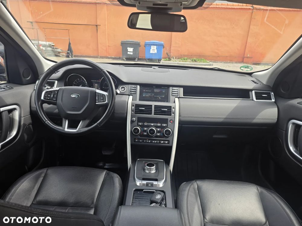 Land Rover Discovery Sport - 24