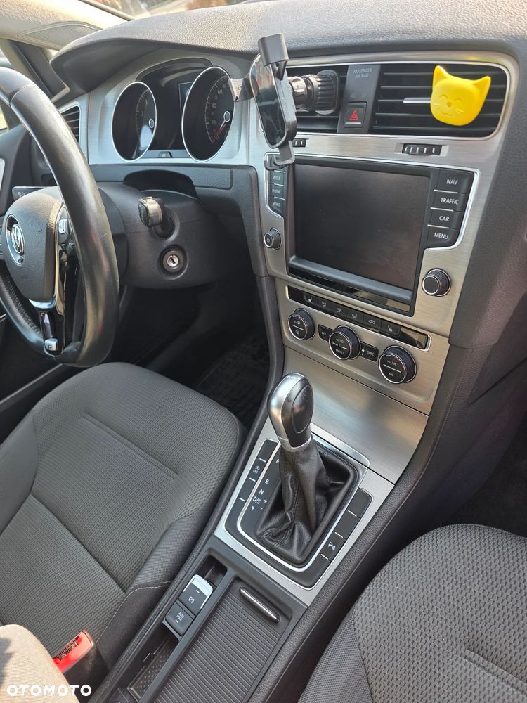 Volkswagen Golf - 19