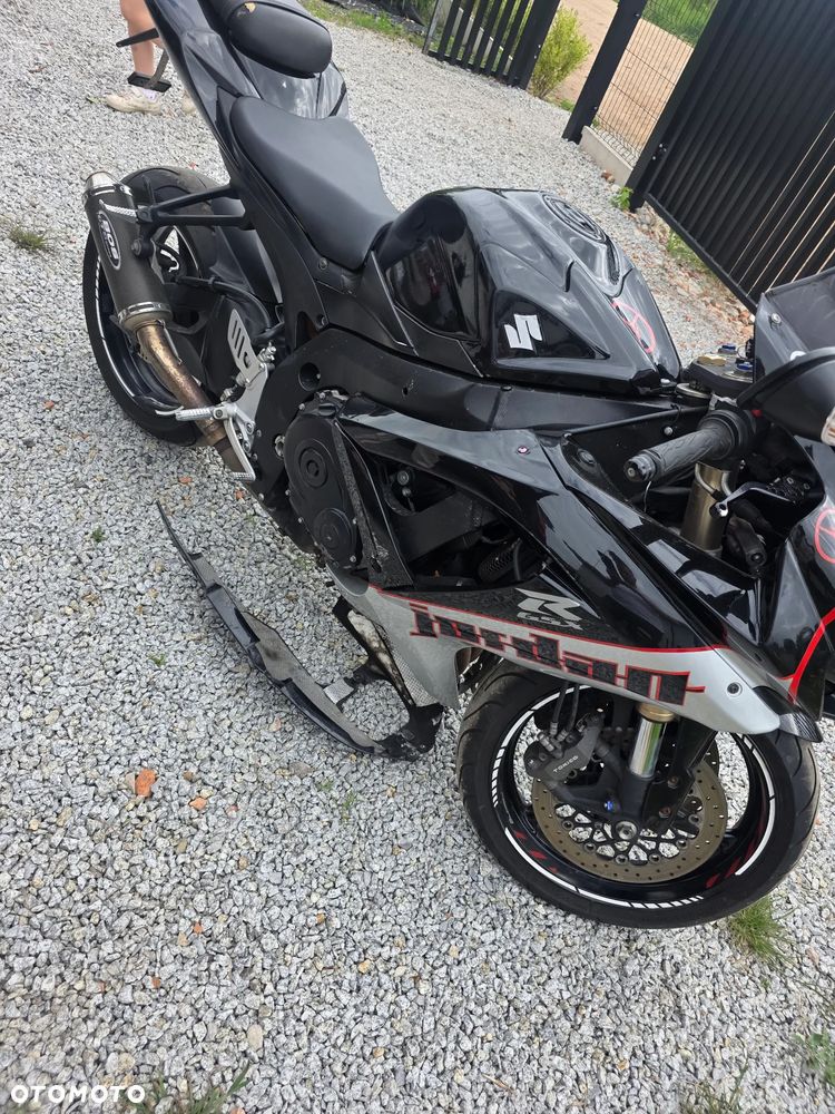 Suzuki GSX-R - 15