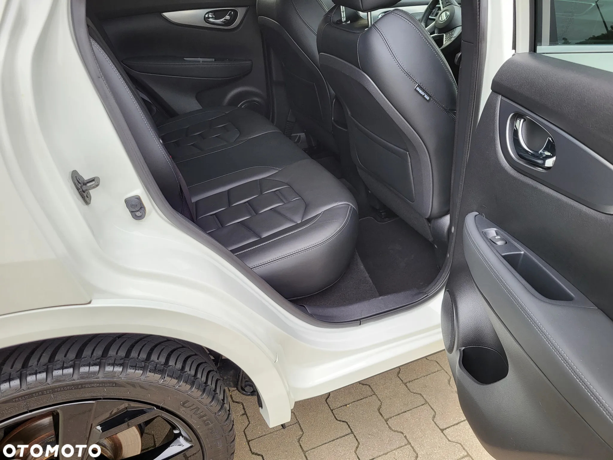 Nissan Qashqai 1.3 DIG-T Tekna+ - 6