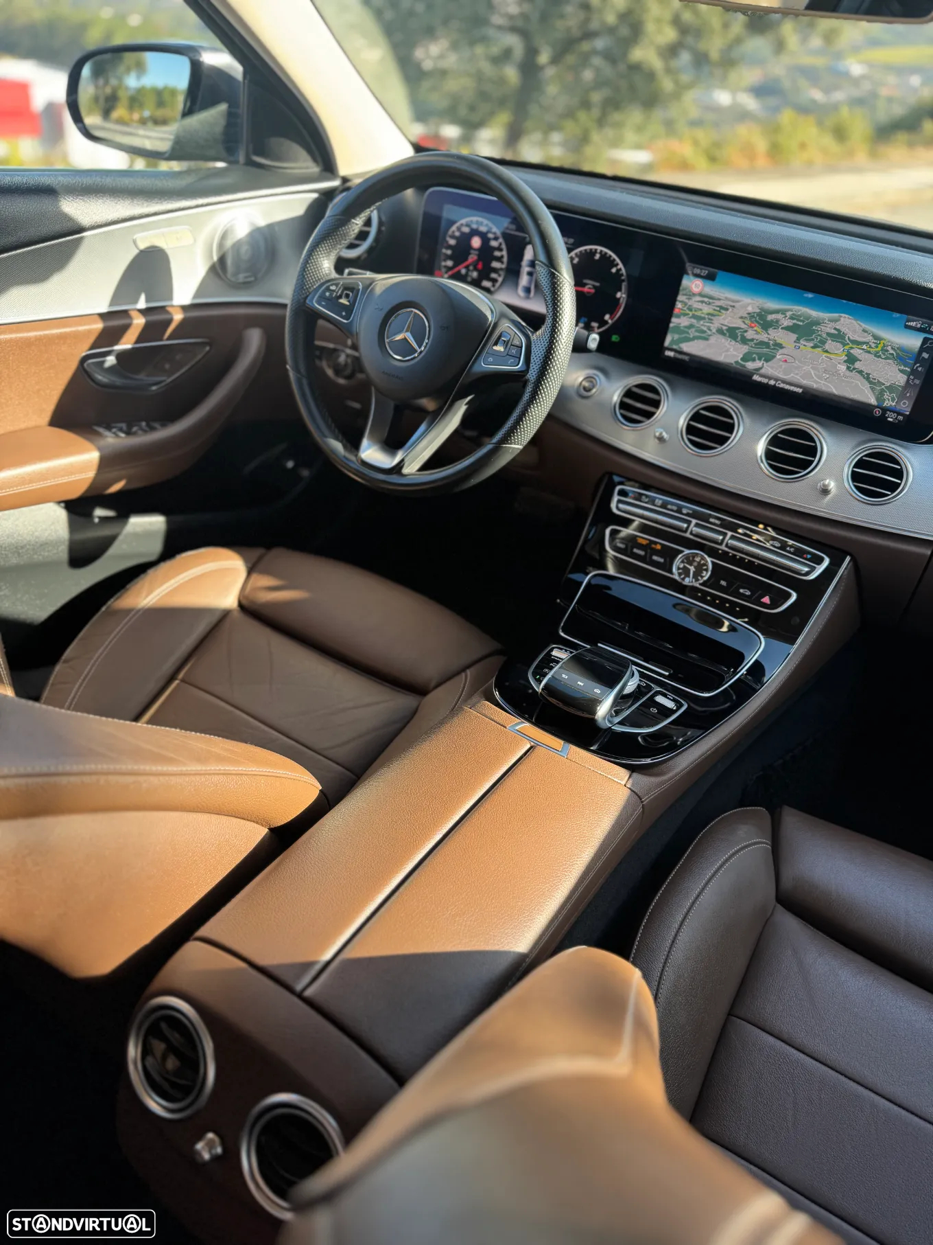 Mercedes-Benz E 220 d 4Matic 9G-TRONIC Exclusive - 16