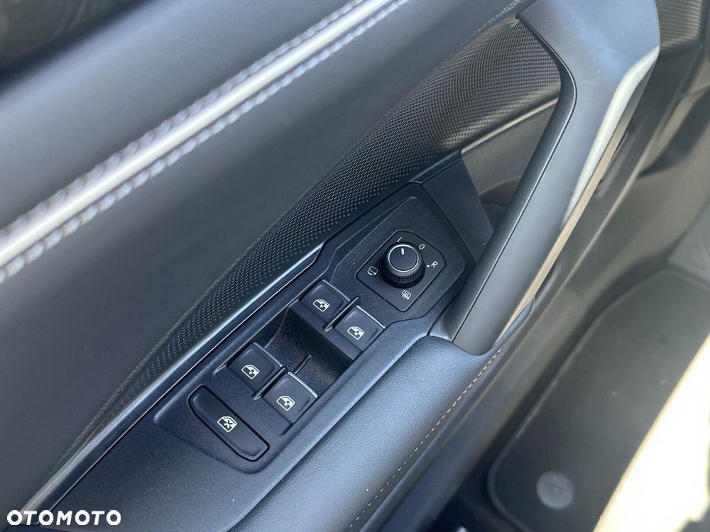 Volkswagen Tiguan 1.5 eHybrid PHEV 150kW Elegance DSG - 25