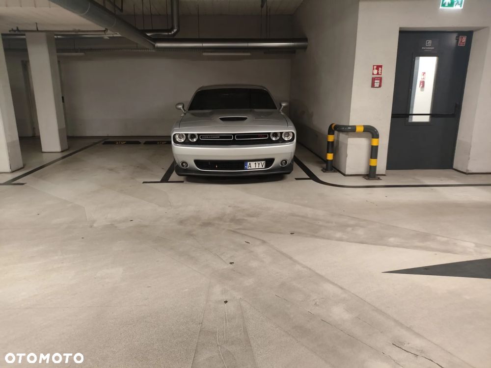 Dodge Challenger 5.7 R/T - 2